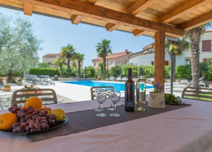 Charmantes Nur 800 Meter Zum Mit Pool, Grillbereich, Waschmaschine Apartmán *
