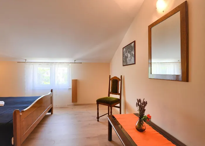 Charmantes Nur 800 Meter Zum Mit Pool, Grillbereich, Waschmaschine *