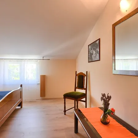 Charmantes Nur 800 Meter Zum Mit Pool, Grillbereich, Waschmaschine *